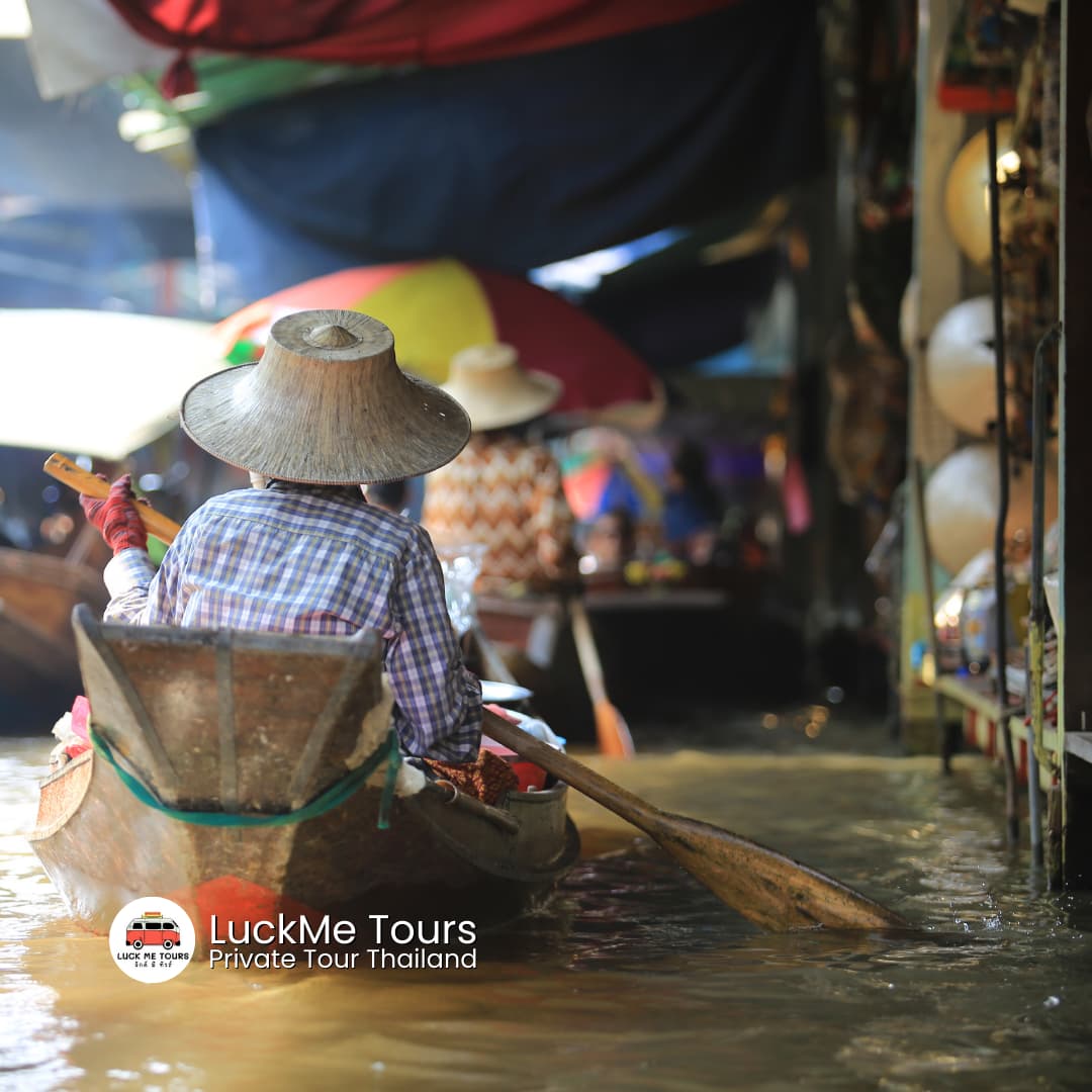 damnean saduak floating market